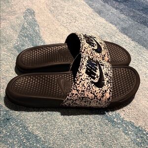 Nike Slides. Sz 9.